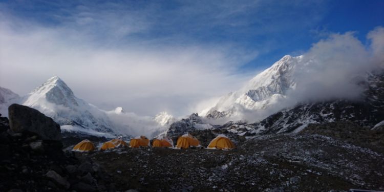 ‘Warm’ ice in world’s highest glacier