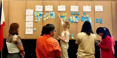 Historical timeline co-creation with Danielle Robinson at ‘The future of the Philippine fisheries sector in a changing environment’ workshop