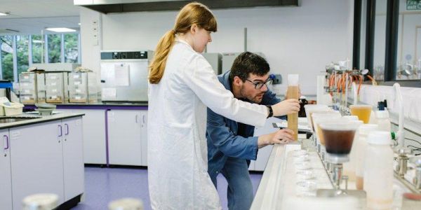 Researcher with supervisor in the lab