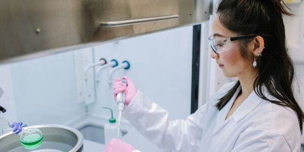 FSN PGR student conducting research in lab